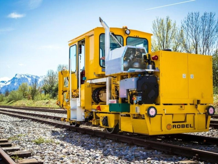 Шпалоподбивочная самоходная машина Robel Romitamp 2.0