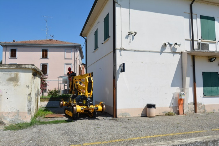 Самоходный подъемник на гусеничном и железнодорожном ходу Platform Basket RR9/200 (Италия)