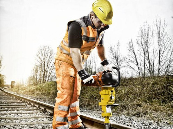 Путевой моторный гайковерт Robel 30.09