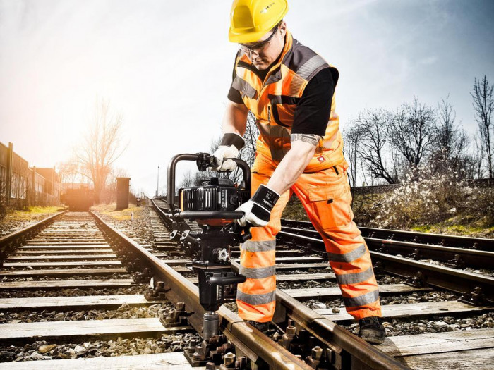 Переносной ударный шурупогайковерт Robel 30.10