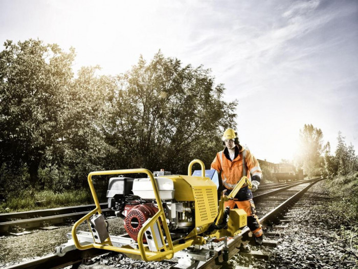 Двухшпиндельный синхронный шурупогайковерт Robel 30.42