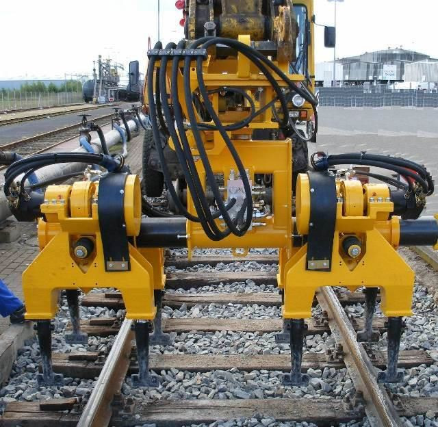 Шпалоподбивочный блок AST 8