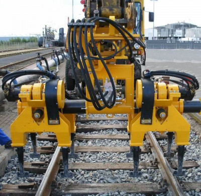 Шпалоподбивочный блок AST 8