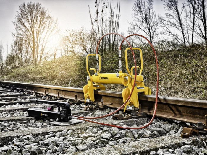 Гидравлическое устройство для сдвижки и раздвижки рельсов Robel 24.12