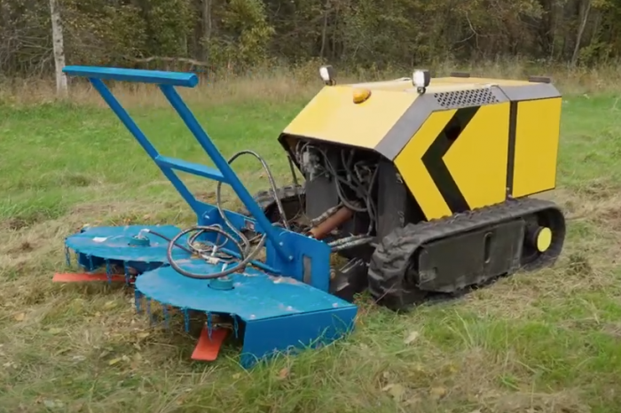 Гусеничная самоходная машина МКУ 1.01 (Россия)