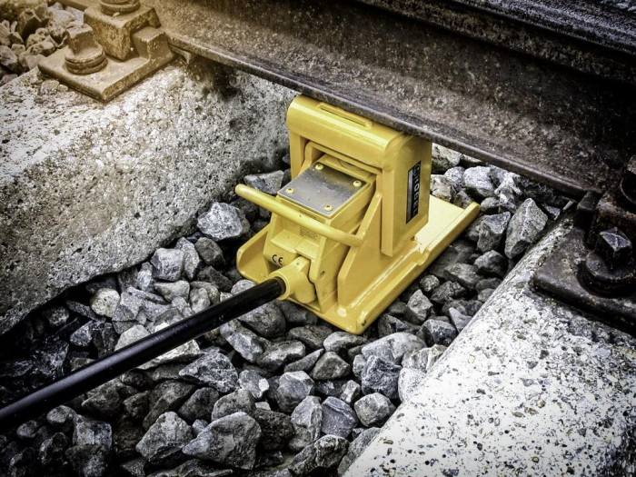 Гидравлический путевой домкрат Robel 47.17