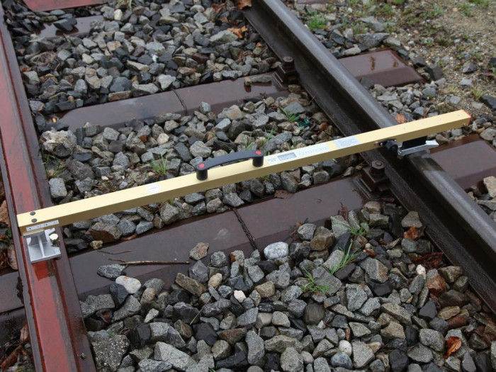 Цифровой шаблон для контроля ширины колеи и возвышения на стрелочных переводах Robel 83.50